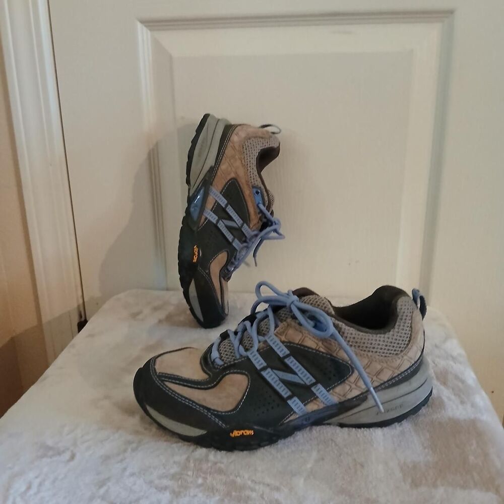 New Balance 1520 Tech Trail Sneakers 6.5 Gorpcore Hiking Y2K Sporty Utility